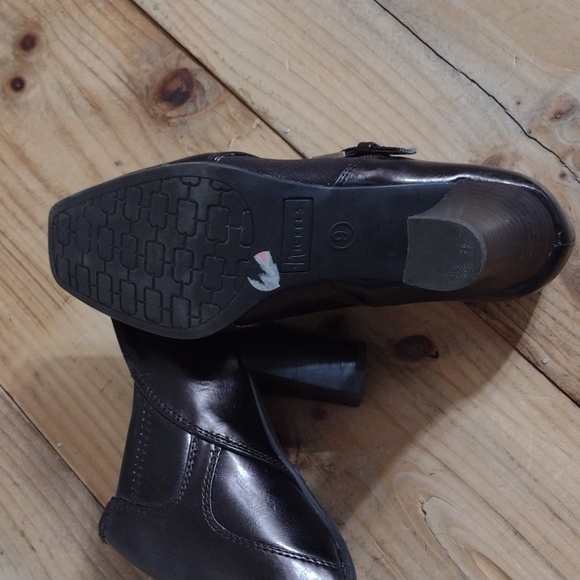 Nickels Faux Leather Square Toe Ankle Booties w/ Buckle Size 9 - Picture 14 of 15